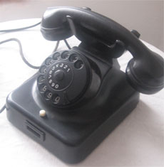 Telefono Siemens in bachelite nera modello w49 anni 50
