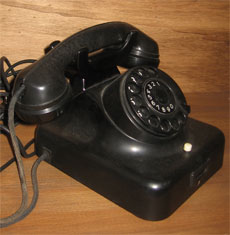 Telefono Siemens in bachelite nera modello w49 anni 50