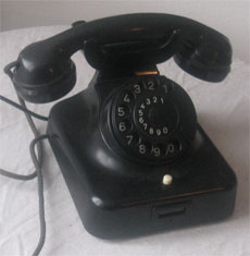 Telefono Siemens in bachelite nera modello w49 anni 50